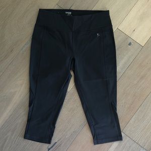 Danskin Now Activewear Capri size S